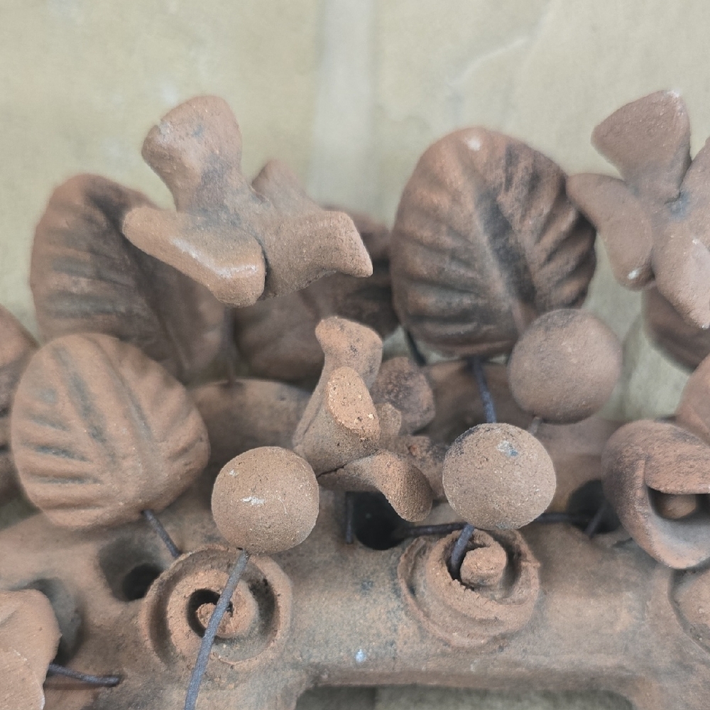 Decorative Rustic Brown Leaf & Berry Photo Frame - Picture 3 of 6